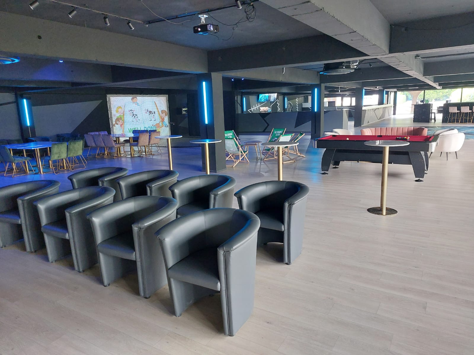 ZeroLchaises